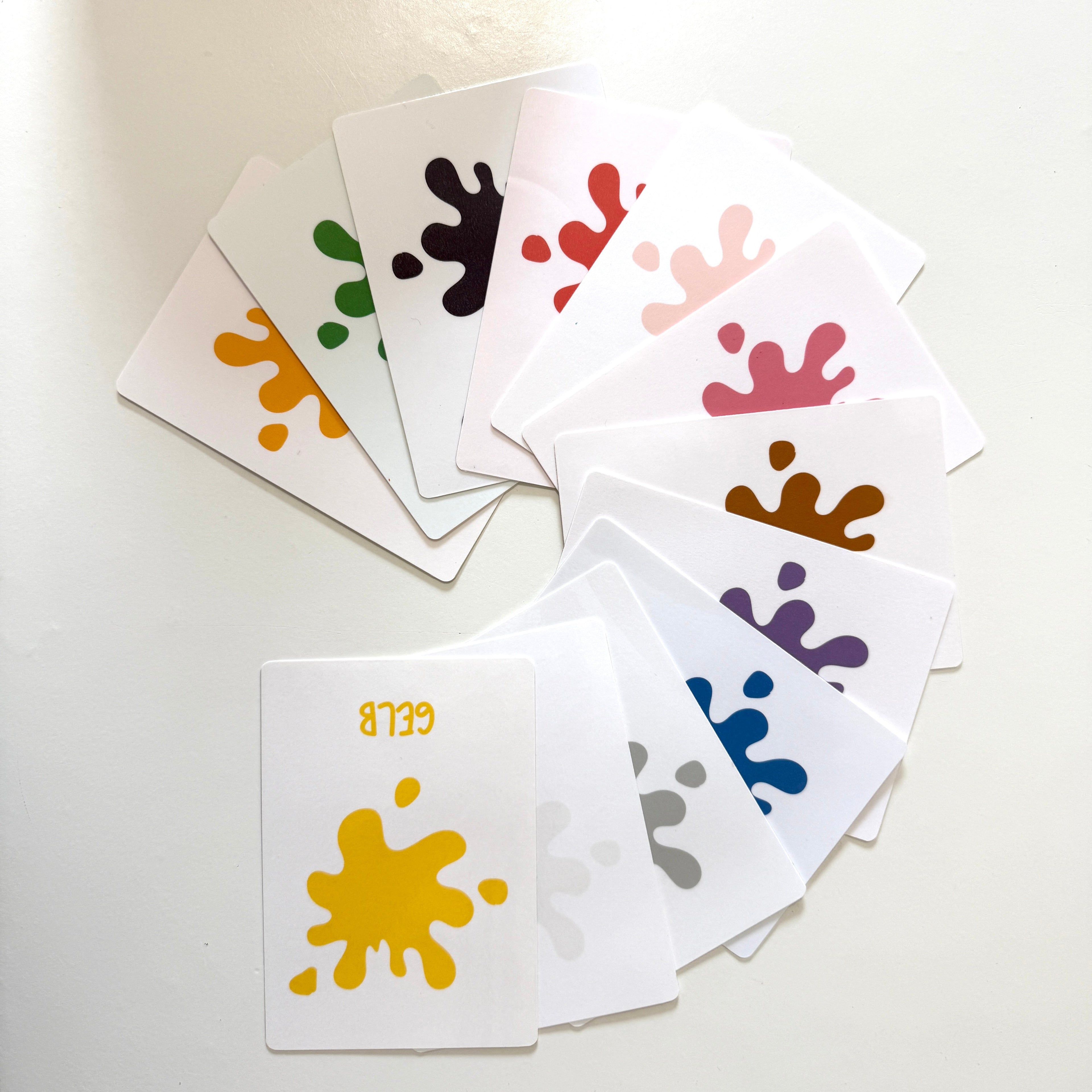 Lernkarten Farben für Kinder | 12 stabile Farbkarten DIN A6 | Montessori inspiriert, laminiert & beidseitig bedruckt