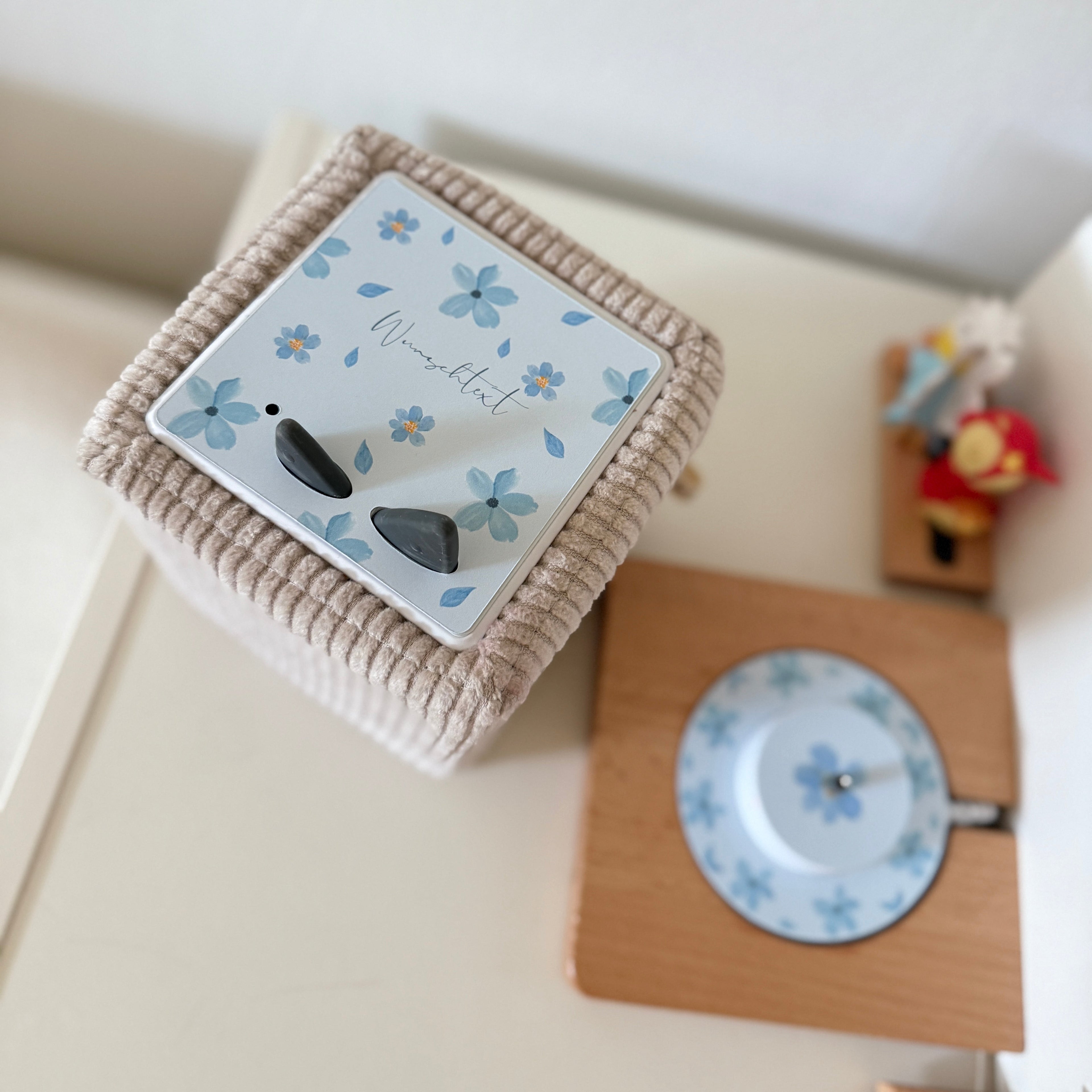 Toniebox Schutzfolie- blaue Blumen