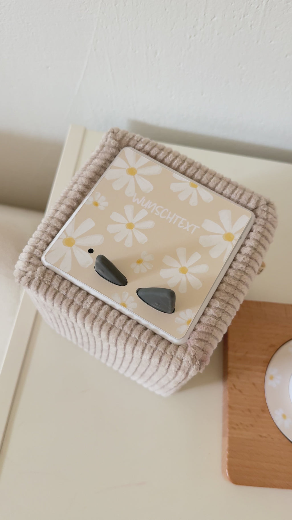 Toniebox Schutzfolie- Gänseblümchen beige