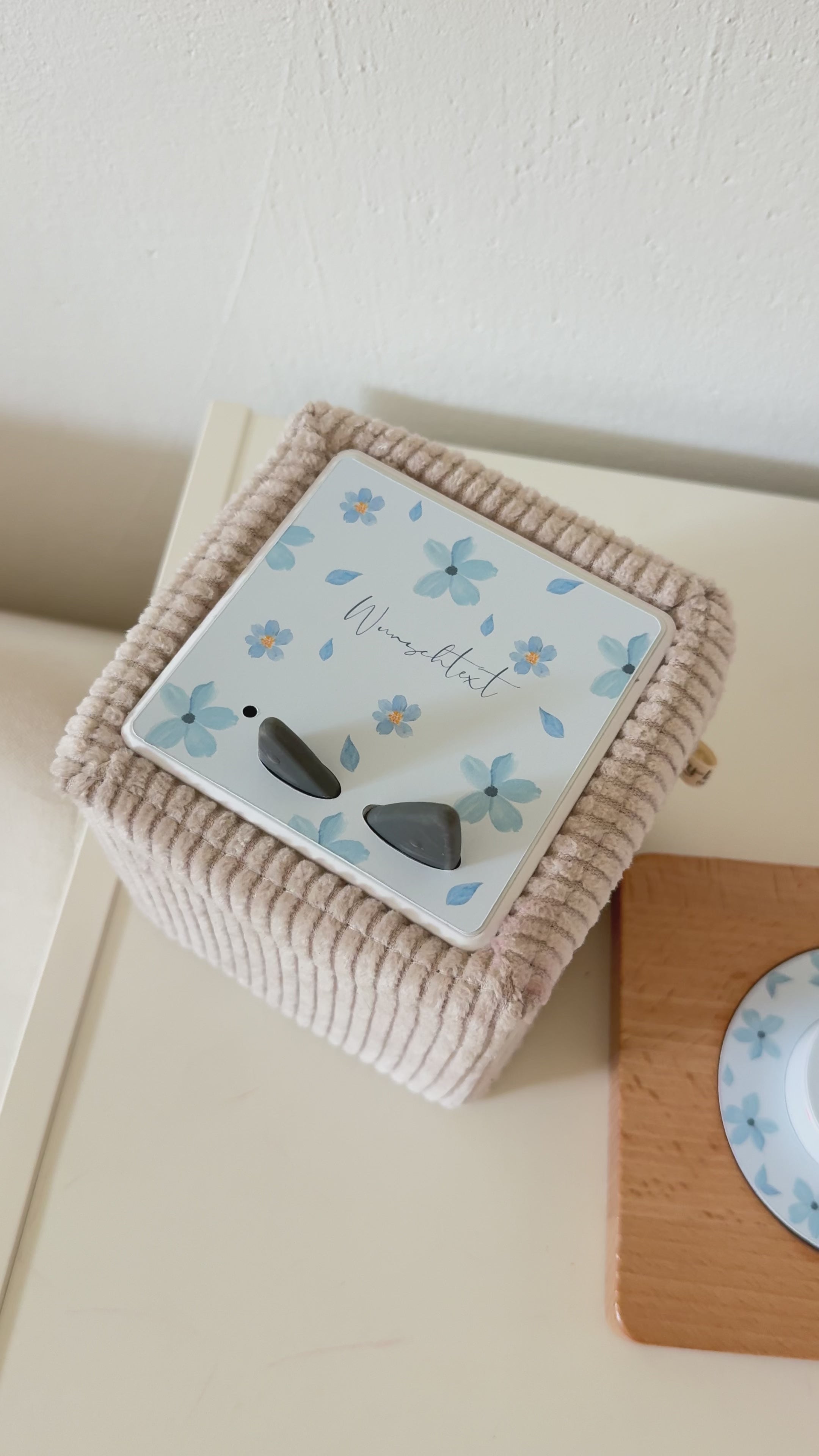 Toniebox Schutzfolie- blaue Blumen